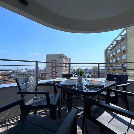 Sun Towers - Apartamenty Bryza - Apartamenty Z Parkingiem Swinoujscie Kültér fotó