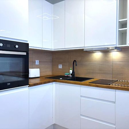 Sun Towers - Apartamenty Bryza - Apartamenty Z Parkingiem Swinoujscie Kültér fotó