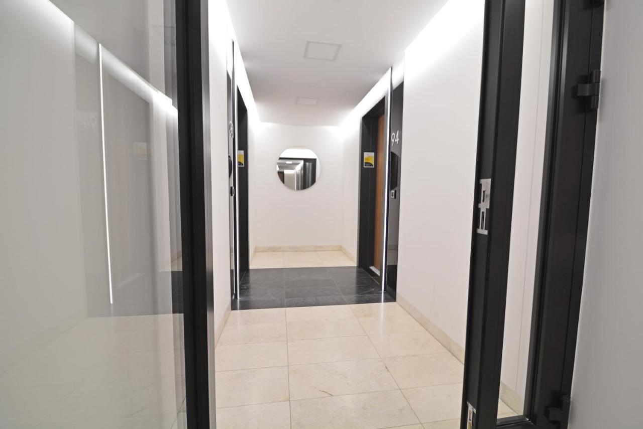 Sun Towers - Apartamenty Bryza - Apartamenty Z Parkingiem Swinoujscie Kültér fotó