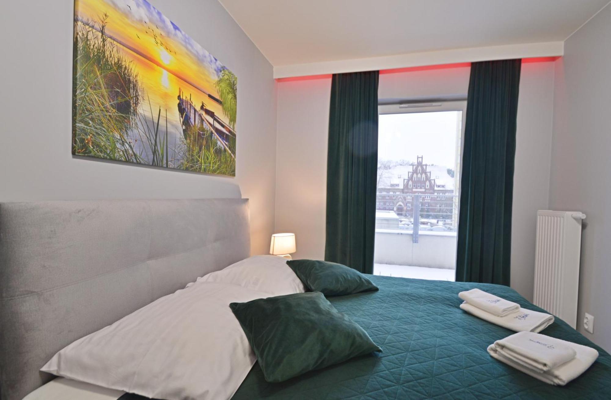 Sun Towers - Apartamenty Bryza - Apartamenty Z Parkingiem Swinoujscie Kültér fotó
