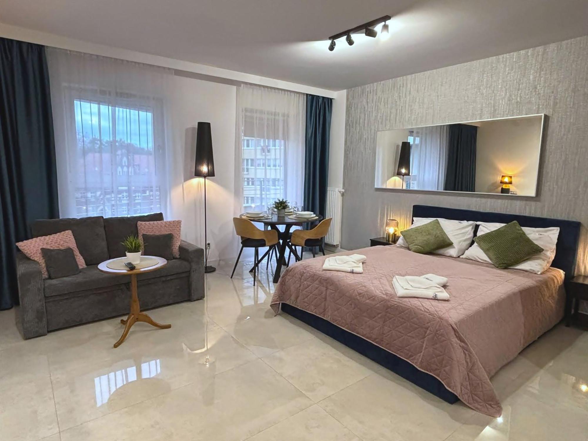 Sun Towers - Apartamenty Bryza - Apartamenty Z Parkingiem Swinoujscie Kültér fotó