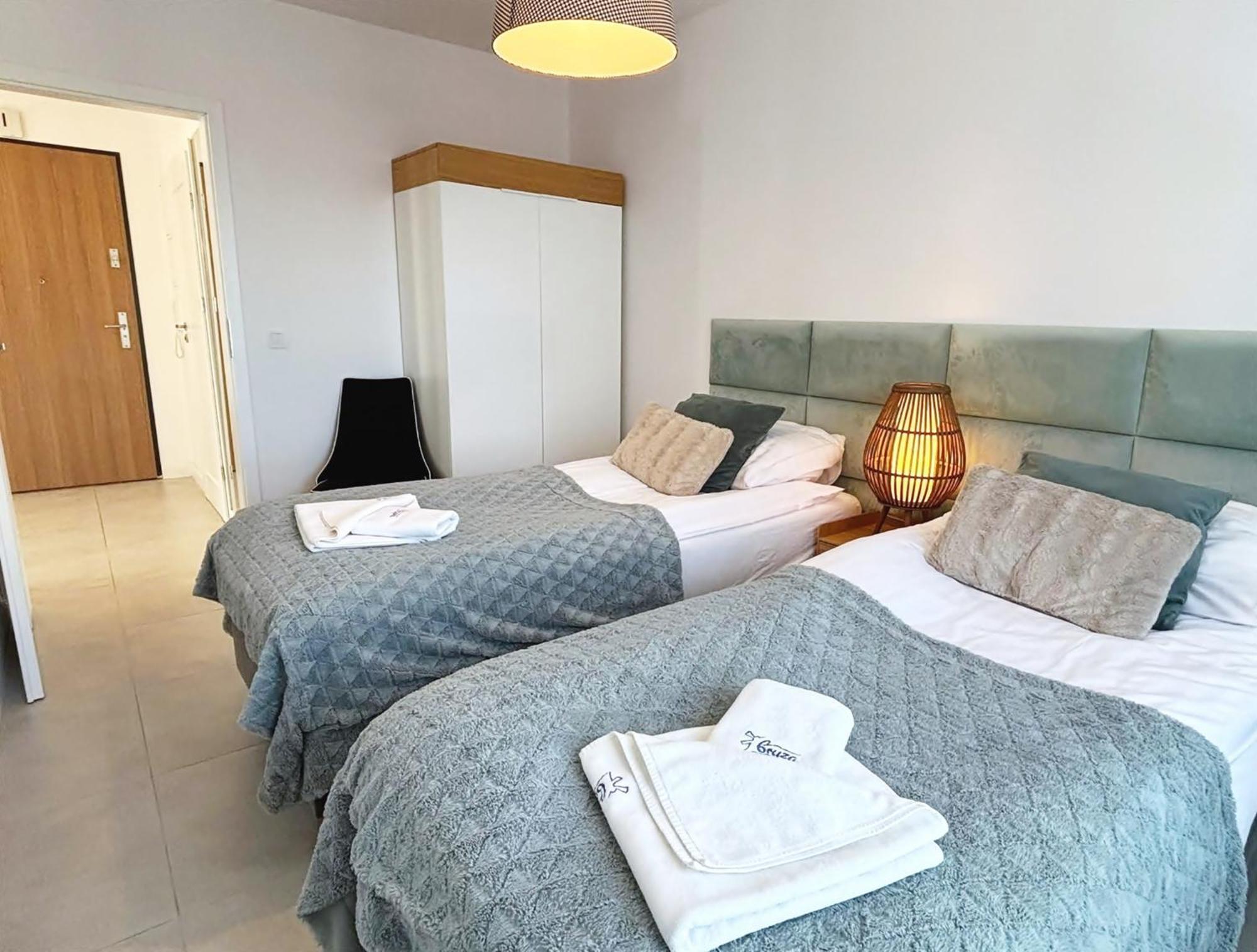 Sun Towers - Apartamenty Bryza - Apartamenty Z Parkingiem Swinoujscie Kültér fotó