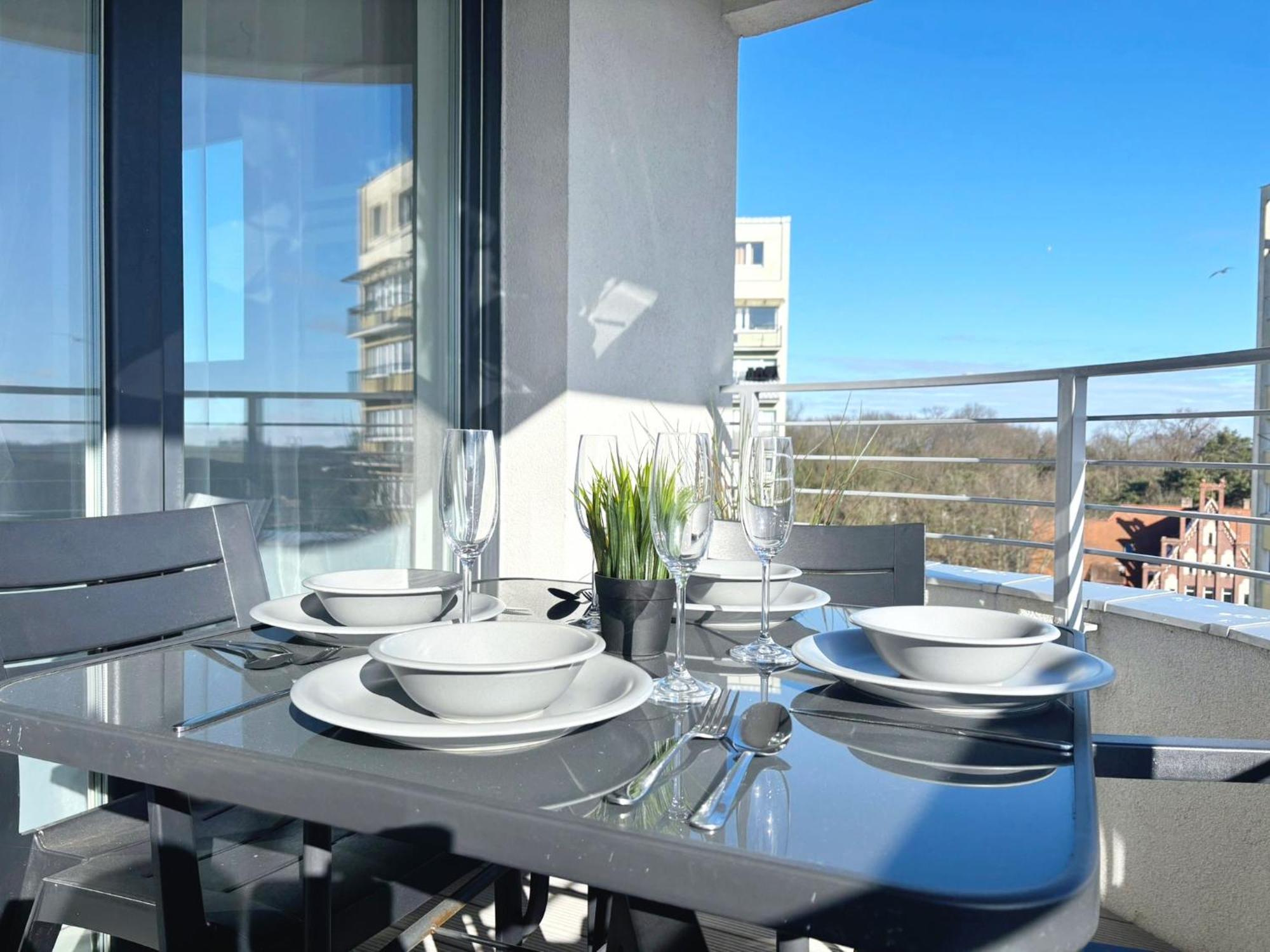Sun Towers - Apartamenty Bryza - Apartamenty Z Parkingiem Swinoujscie Kültér fotó