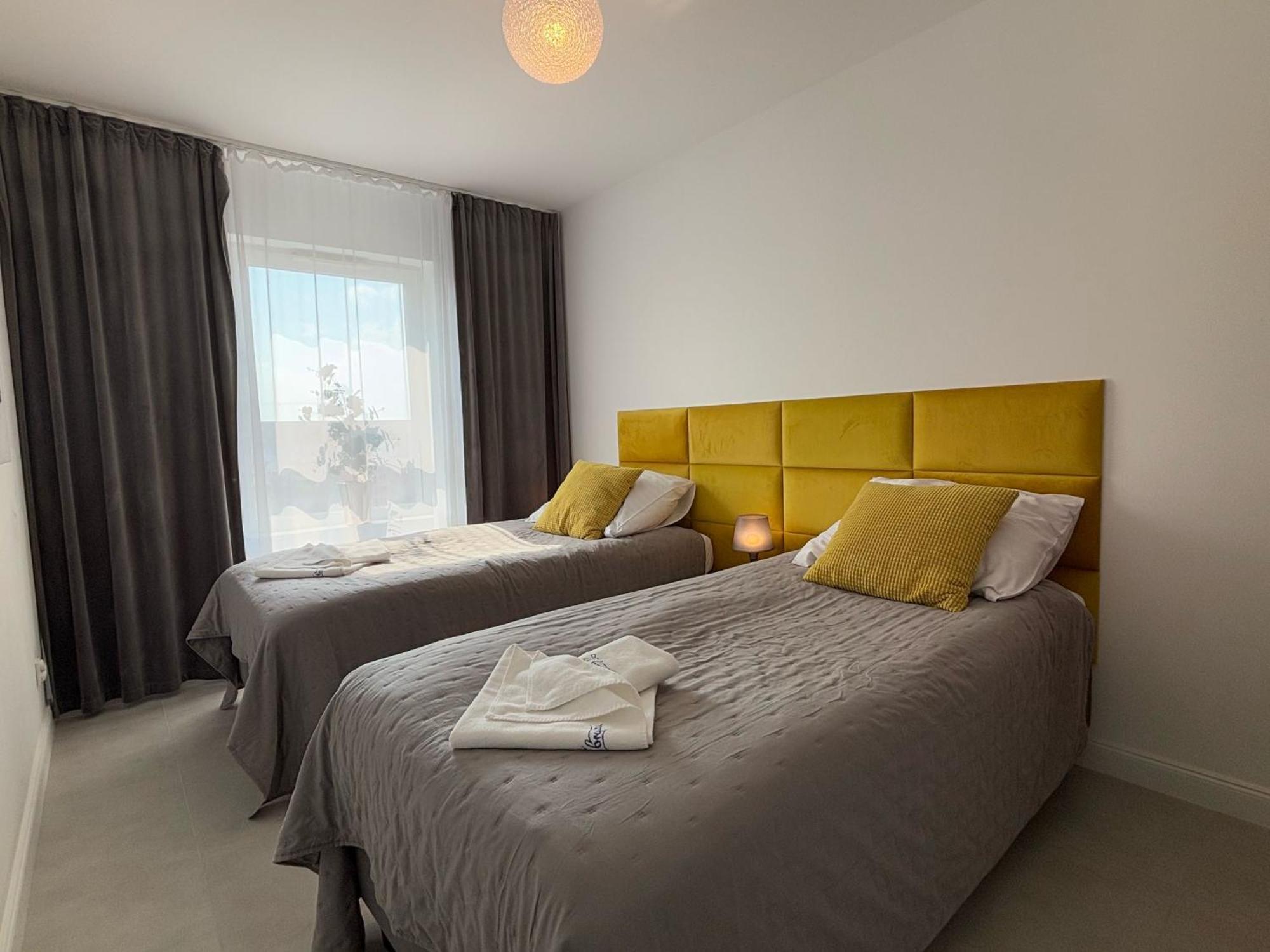 Sun Towers - Apartamenty Bryza - Apartamenty Z Parkingiem Swinoujscie Kültér fotó
