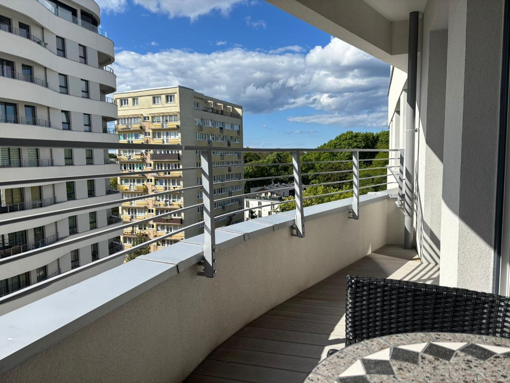 Sun Towers - Apartamenty Bryza - Apartamenty Z Parkingiem Swinoujscie Kültér fotó
